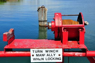 Turn winch manually