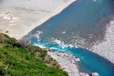 Glacier melt water is SO BLUE