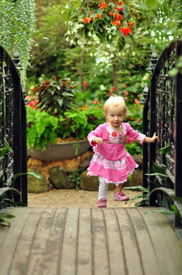 Kiera in the botanical gardens