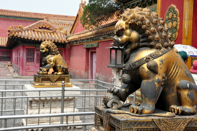 Lion sculptures