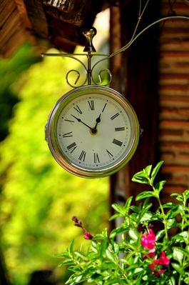 Cool clock in Giverny