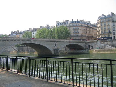 A bridge over the river Seine, if you look under the bridge you can see the tents where the trolls live