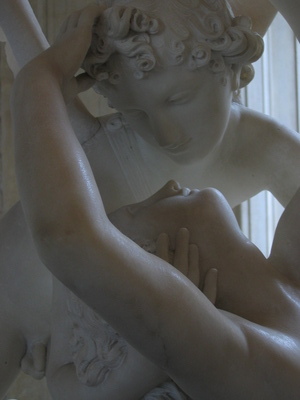Psyche and Cupid close up