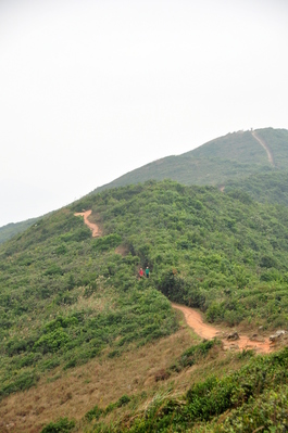 The trail along the ridge of the mountain