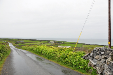 The coastal road on Inismor