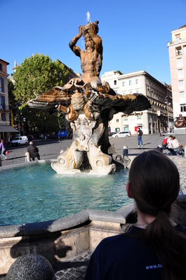 Kim at the fountain in Piazza Barbarini