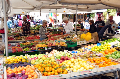 Campo dei Fiori produce market