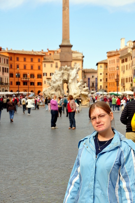 Kim at Fontana dei Quattro Fiumi in Piazza Navona