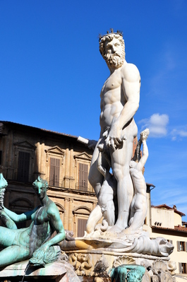 Statues in Piazza della Signora