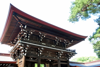 Entrance to Meiji Jingū shrine