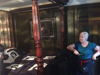 Jane Brown talking about the room Robbie Burns used at the Globe