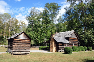 1800s farmstead buildings