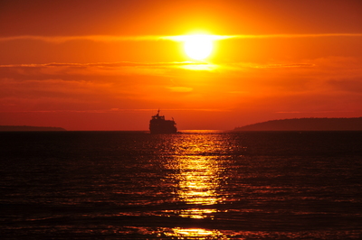 Sunset plus ferry boat (Copyright p.mcmorris 2008)