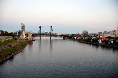 Walking the Broadway Bridge