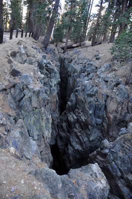 Fissure caused by an earthquake